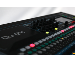  Allen&Heath QU-24 Цифровой пульт фото 4